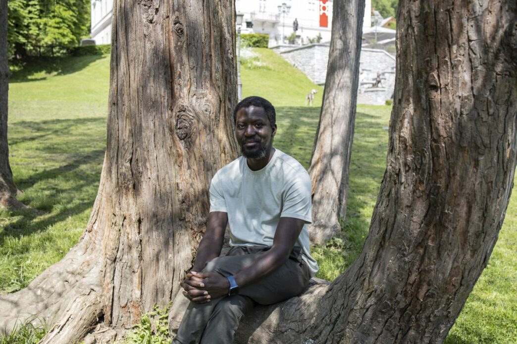 Ibrahim Mahama on his first visit at the International Centre of Graphic Arts in Ljubljana. Photo: Urška Boljkovac. MGLC Archive.