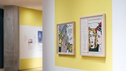 Left to right: Roy Lichtenstein, Salzburguer Festspiele, 1991.65 × 86.5 cm. Eddie - Diptych, 1985. 78 × 91 cm. Installation view. Photo: Liu Xiangli. © HEM.