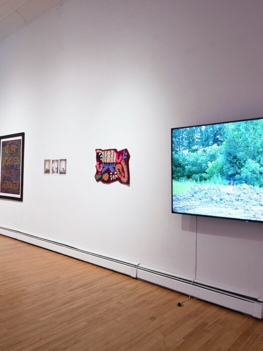 View of Recontarnos (Rewriting us), an apexart NYC Open Call–winning exhibition.