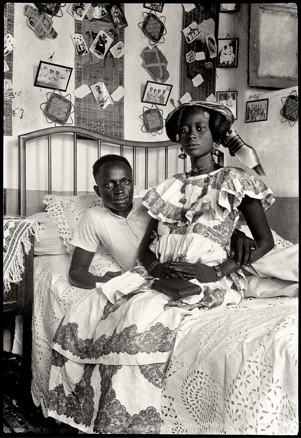 Macky Kane and Fatou Thioune, 1941. Self-portrait, scan from gelatin negative, 9 x 13 cm. Courtesy of Linguere Fatou Fall and Revue Noire.