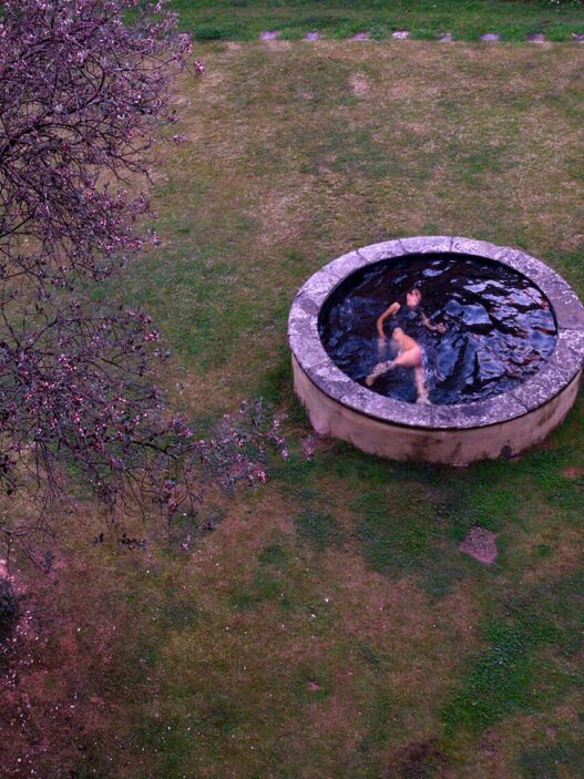 Massimo Bartolini, Hagoromo, 2005. Installation view, Myslivska, Galleria Gentili, Montecatini Terme, Italy. Photo: A. Maranzano. Performer: Elena Dragone.