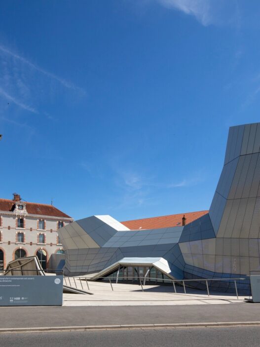 Frac Centre-Val de Loire, Turbulences by Jakob + MacFarlane. Photo: Martin Argyroglo.