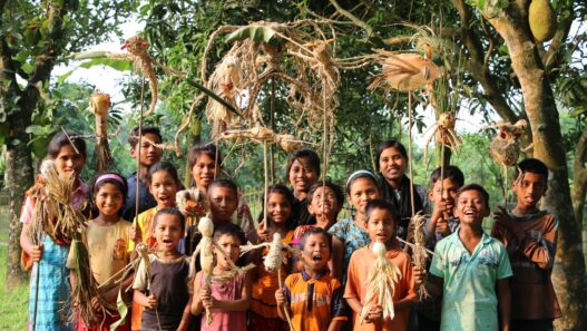 Children of the puppet theatre group of Gidree Bawlee Foundation of Arts. Photo: Gidree Bawlee.