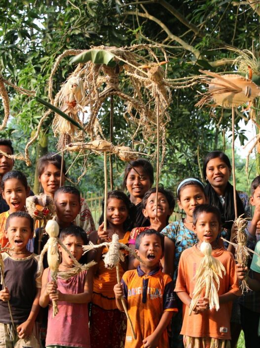 Children of the puppet theatre group of Gidree Bawlee Foundation of Arts. Photo: Gidree Bawlee.