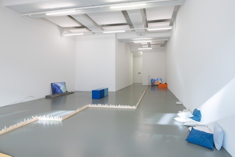 Installation view daadgalerie, 2022. Photo: Thomas Bruns