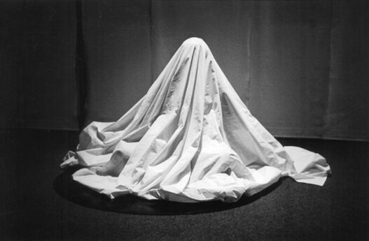 Jorge Eielson, Paracas Pyramid (detail), 1972. Photographic emulsion on fabric, 100 x 100 cm. Archivio Eielson Collection. © of the work of art, Martha L. Canfield, 2022. Photo: Alberto and Gianni Buscaglia. Courtesy of Centro Studi Jorge Eielson.