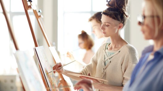 The Ultimate Guide to Mastering the Art of Painting: Tips and Techniques for Beginners