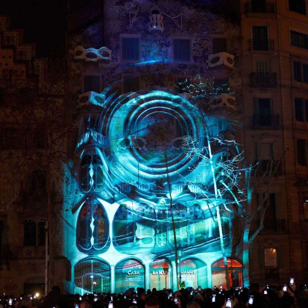 AI-Powered Projections Transform Gaudí's Casa Batlló into an Immersive Art Spectacle