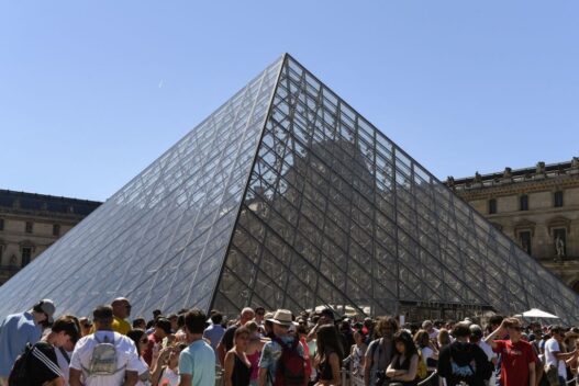 Paris Olympics Trigger 22% Drop in Louvre Attendance Amid Heightened Security