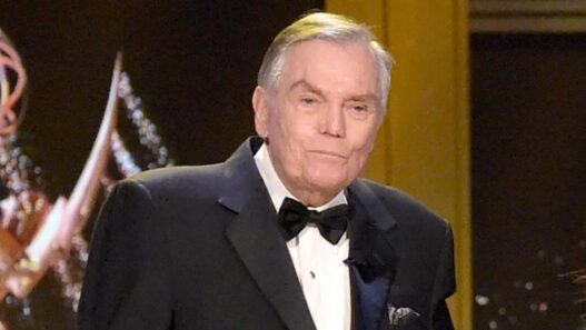 Peter Marshall, Emmy-Winning Host of Hollywood Squares, Dies at 97